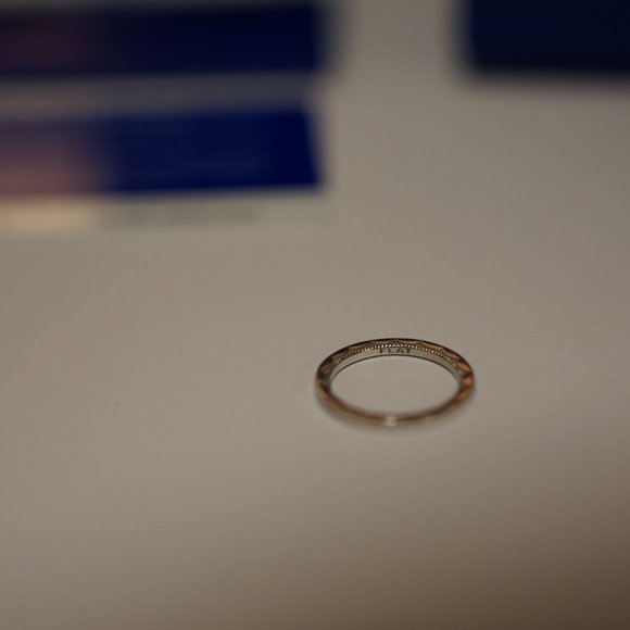 Tacori Women's Platinum Sculpted Crescent Wedding Band 1.5mm Size 4.5 - Picture 6 of 8